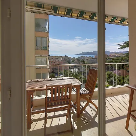 Frgk Fauvettes 1bdr Terrace, Parking, Ac & Ultra-fast Wi-fi *