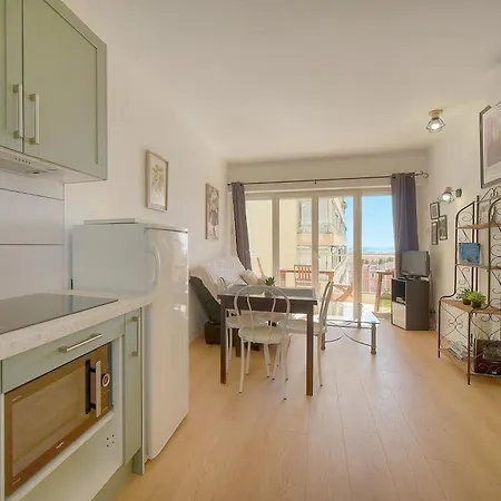 Frgk Fauvettes 1bdr Terrace, Parking, Ac & Ultra-fast Wi-fi *