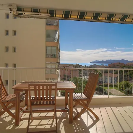 Frgk Fauvettes 1bdr Terrace, Parking, Ac & Ultra-fast Wi-fi 戛纳
