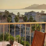 Апартаменты Frgk Fauvettes 1bdr Terrace, Parking, Ac & Ultra-fast Wi-fi *