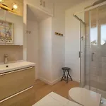 Апартаменты Frgk Fauvettes 1bdr Terrace, Parking, Ac & Ultra-fast Wi-fi